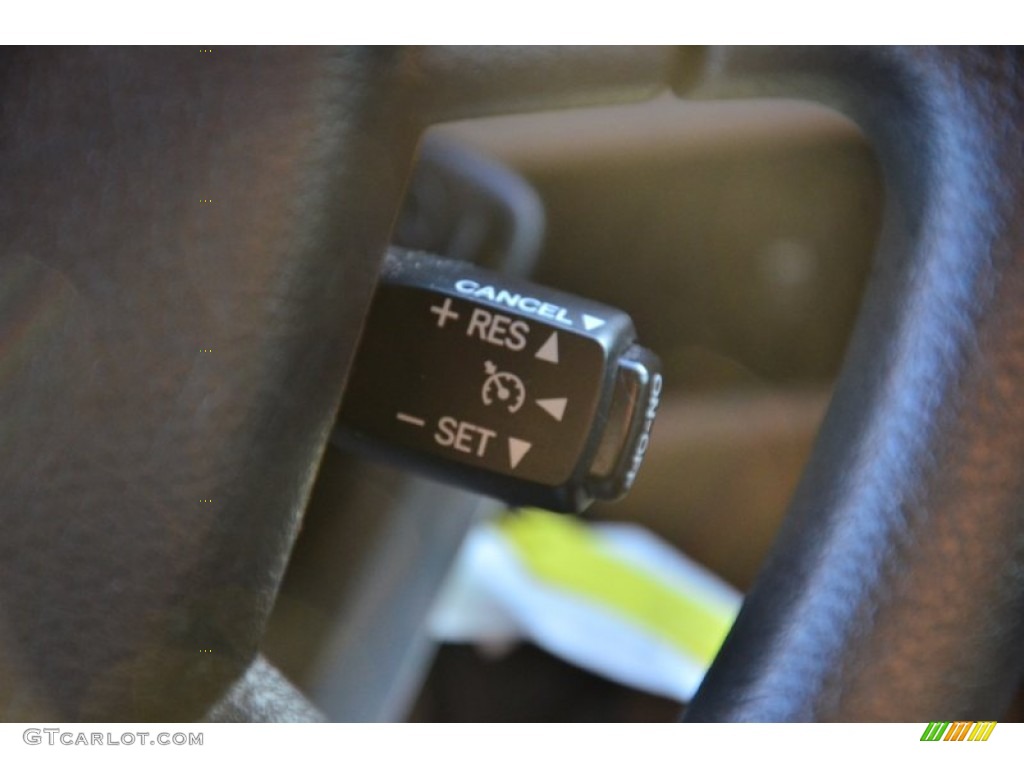 2010 Tundra CrewMax - Super White / Graphite Gray photo #21