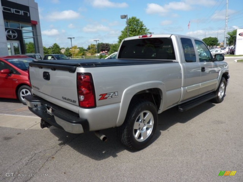 2004 Silverado 1500 Z71 Extended Cab 4x4 - Silver Birch Metallic / Dark Charcoal photo #7