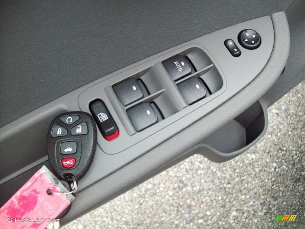 2012 Malibu LT - Silver Ice Metallic / Titanium photo #5