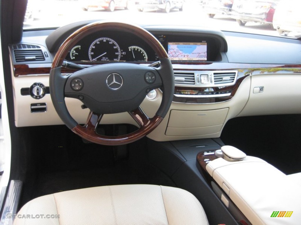 2009 S 550 Sedan - designo Mystic White / Black/Savanna photo #21