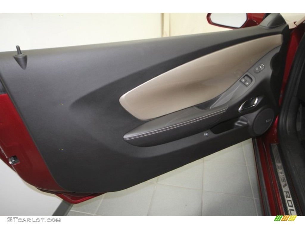 2010 Chevrolet Camaro SS/RS Coupe Beige Door Panel Photo #70418097