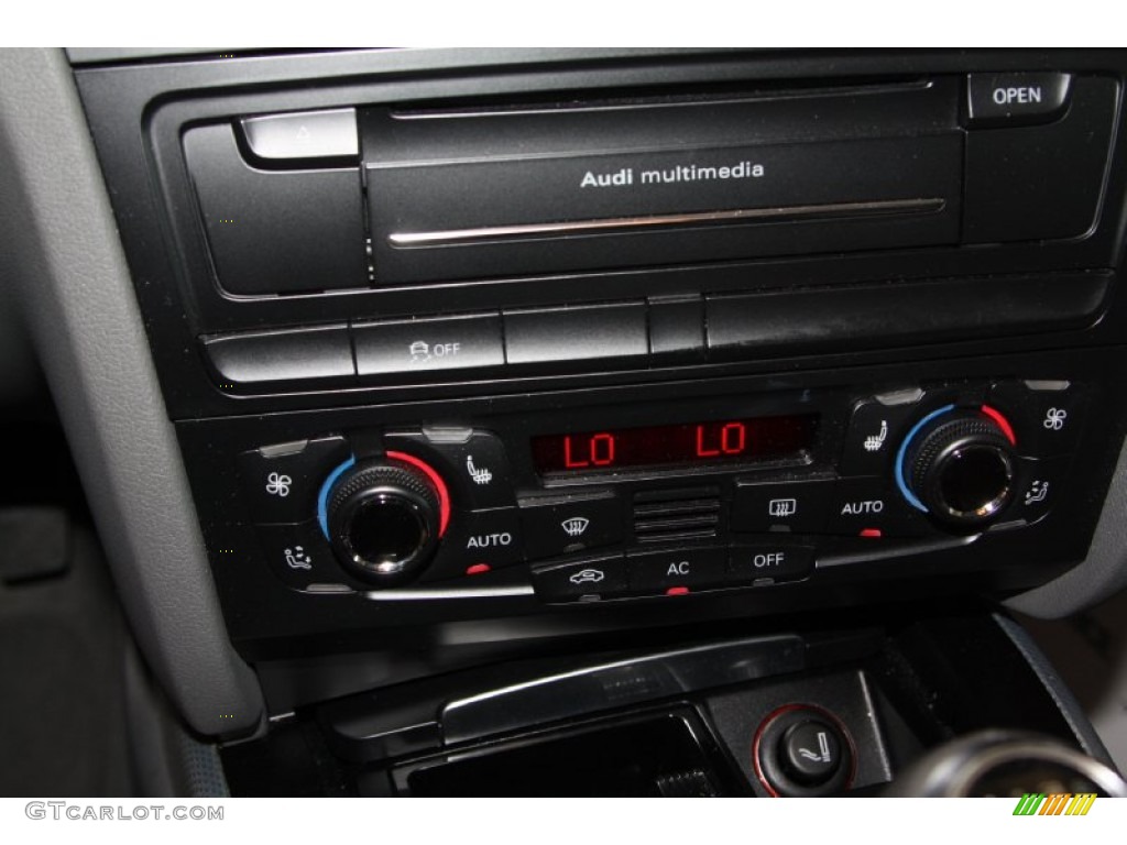 2011 Audi A4 2.0T quattro Sedan Controls Photo #70419781