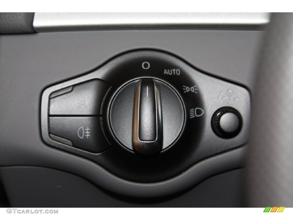 2011 Audi A4 2.0T quattro Sedan Controls Photo #70419898