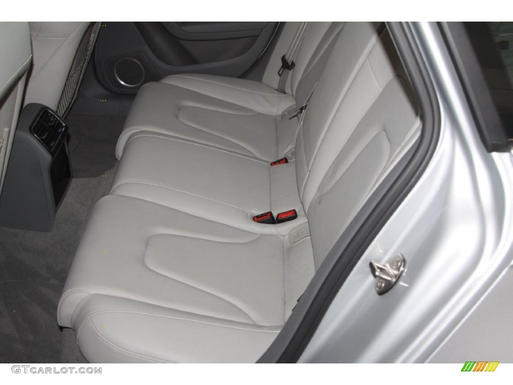 Light Gray Interior 2011 Audi A4 2.0T quattro Sedan Photo #70419907