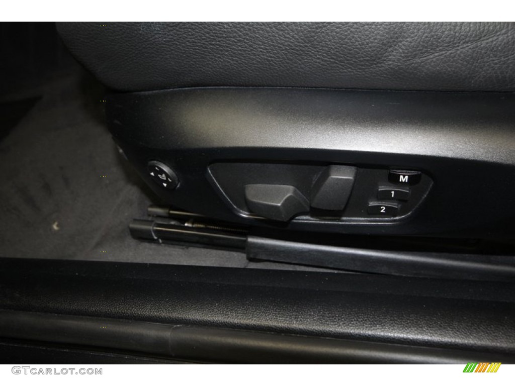 2009 3 Series 328i Coupe - Jet Black / Black photo #17