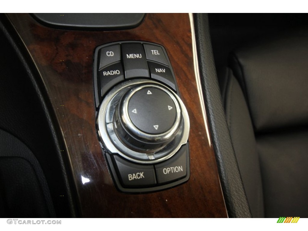 2010 BMW 3 Series 328i Coupe Controls Photo #70422499