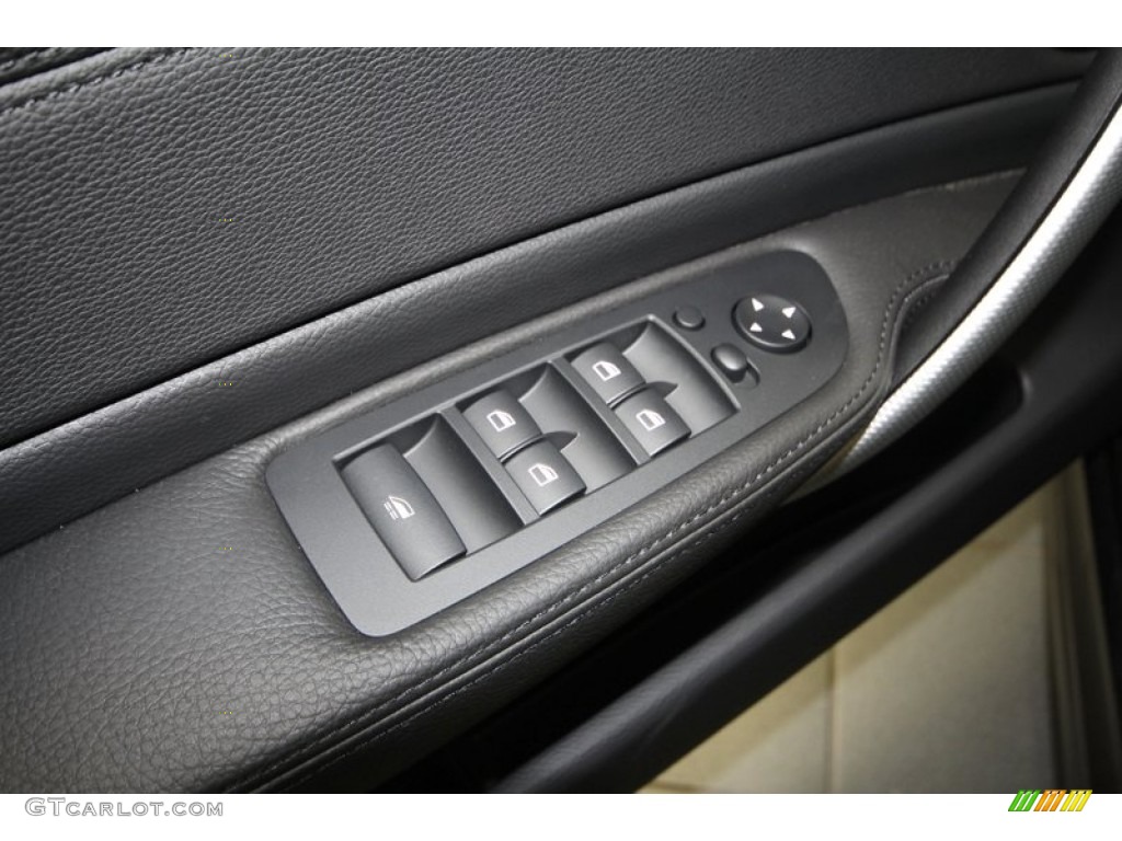 2013 BMW 1 Series 135i Convertible Controls Photo #70423096