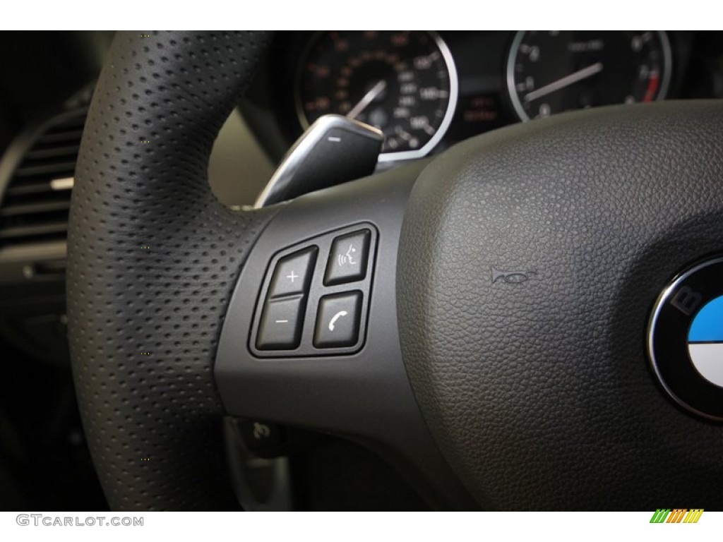 2013 BMW 1 Series 135i Convertible Controls Photo #70423171