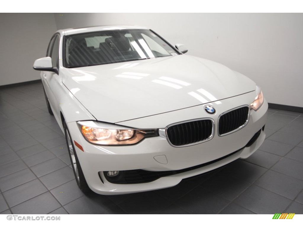 2013 3 Series 328i Sedan - Alpine White / Black photo #5