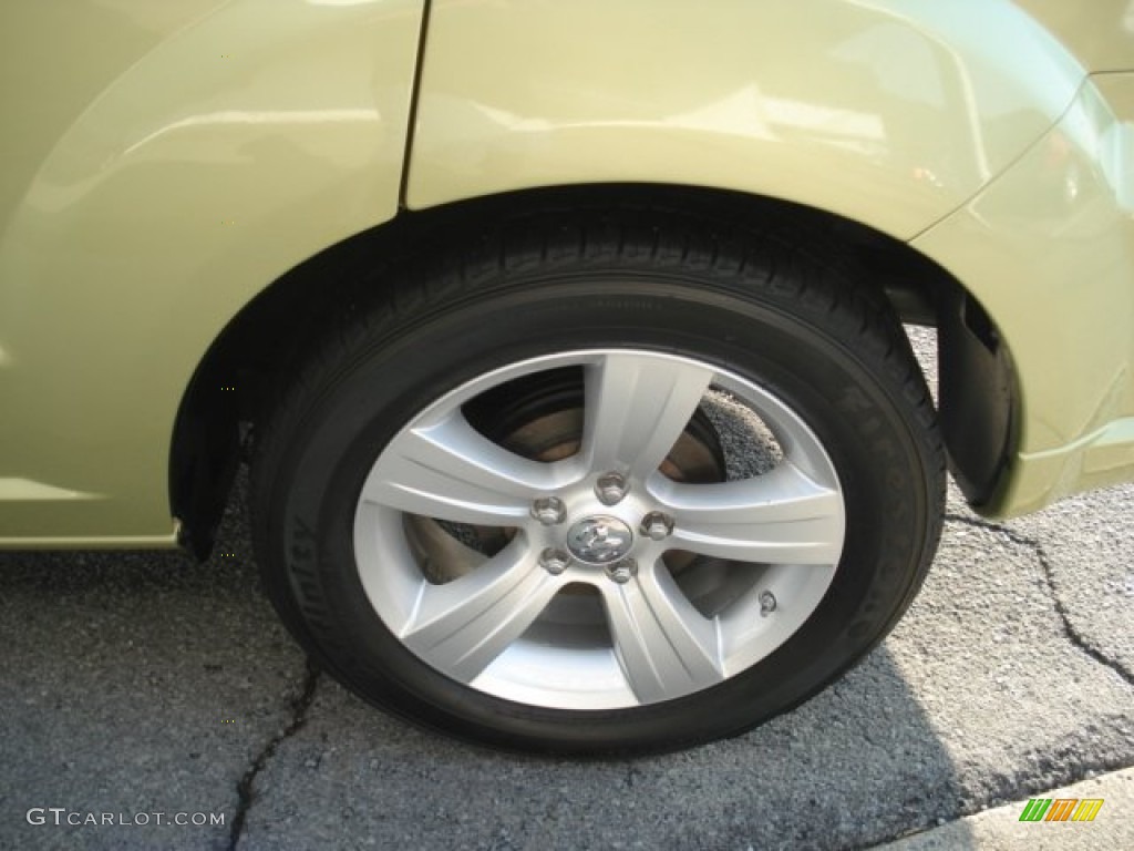 2010 Caliber Mainstreet - Optic Green Metallic / Dark Slate Gray photo #12
