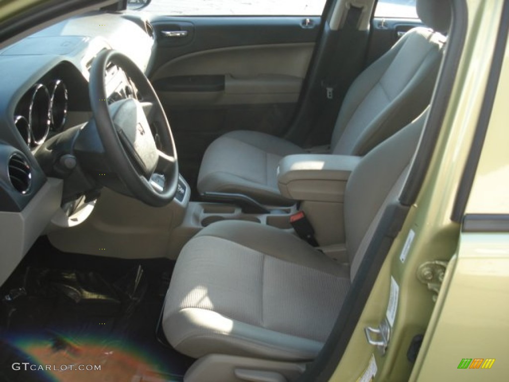 2010 Caliber Mainstreet - Optic Green Metallic / Dark Slate Gray photo #14