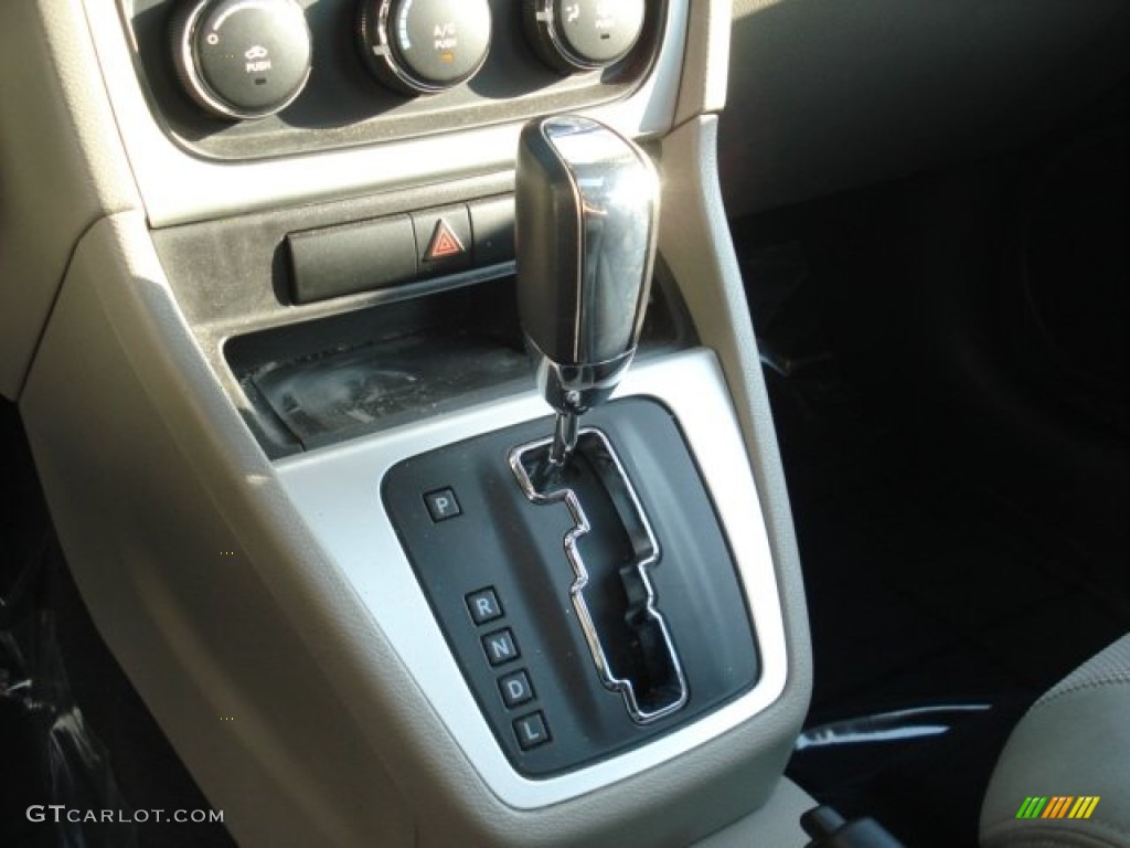 2010 Caliber Mainstreet - Optic Green Metallic / Dark Slate Gray photo #21