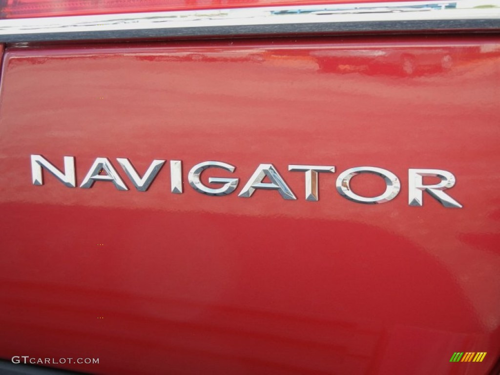 2007 Navigator Luxury - Vivid Red Metallic / Charcoal photo #9