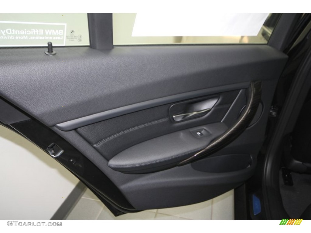2013 3 Series 328i Sedan - Black Sapphire Metallic / Black photo #25