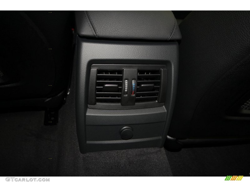 2013 3 Series 328i Sedan - Black Sapphire Metallic / Black photo #27