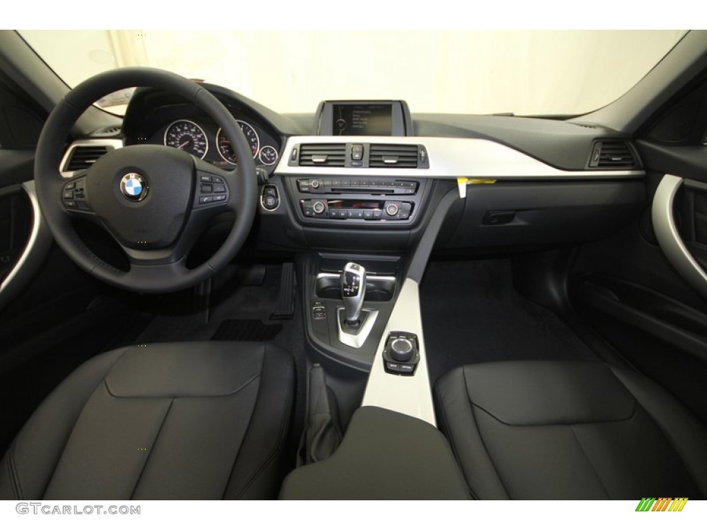 2013 3 Series 328i Sedan - Black Sapphire Metallic / Black photo #3