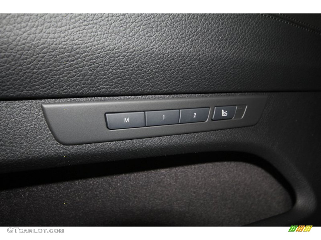 2013 BMW 5 Series 550i Gran Turismo Controls Photo #70427780