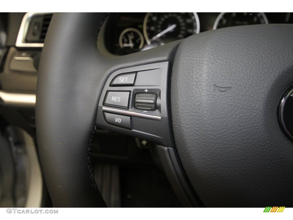 2013 BMW 5 Series 550i Gran Turismo Controls Photo #70427866