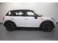 Light White - Cooper Countryman Photo No. 2