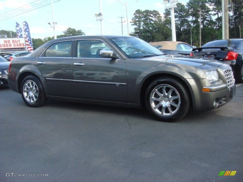 2008 300 C HEMI - Dark Titanium Metallic / Dark Slate Gray photo #2