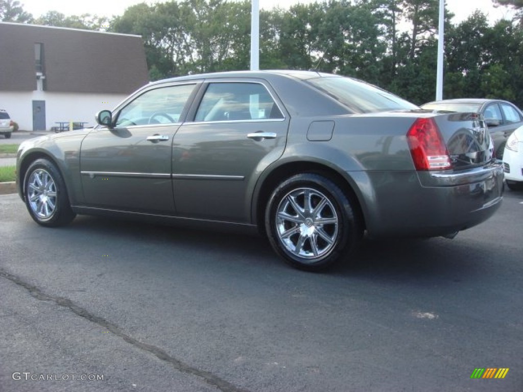 2008 300 C HEMI - Dark Titanium Metallic / Dark Slate Gray photo #4