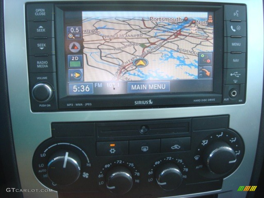 2008 Chrysler 300 C HEMI Navigation Photos