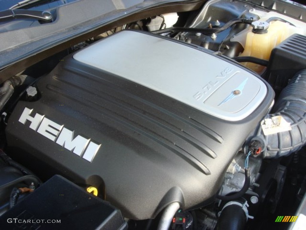2008 Chrysler 300 C HEMI 5.7 Liter HEMI OHV 16-Valve VVT MDS V8 Engine Photo #70431703