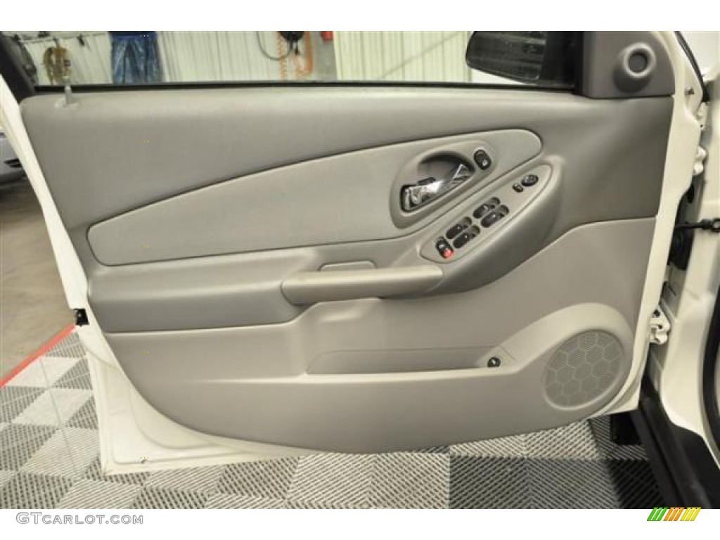 2005 Malibu LS V6 Sedan - White / Gray photo #7