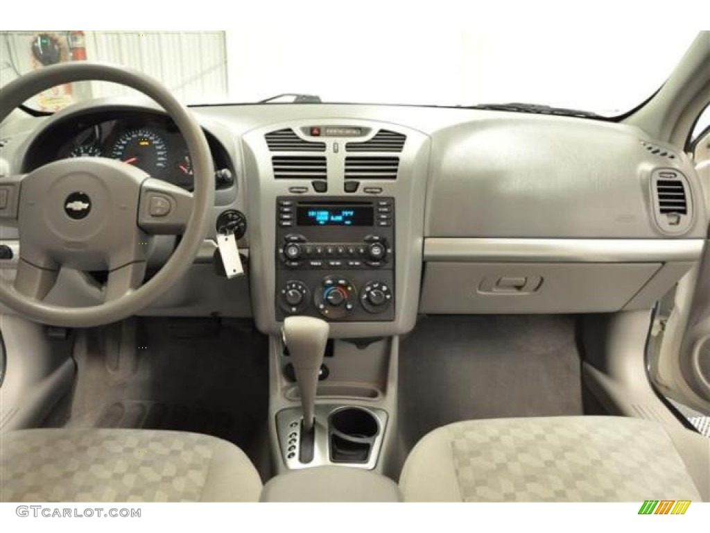 2005 Malibu LS V6 Sedan - White / Gray photo #11