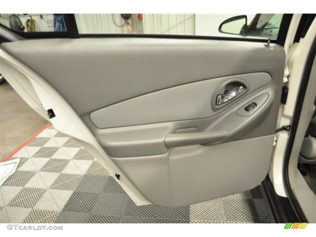 2005 Malibu LS V6 Sedan - White / Gray photo #19