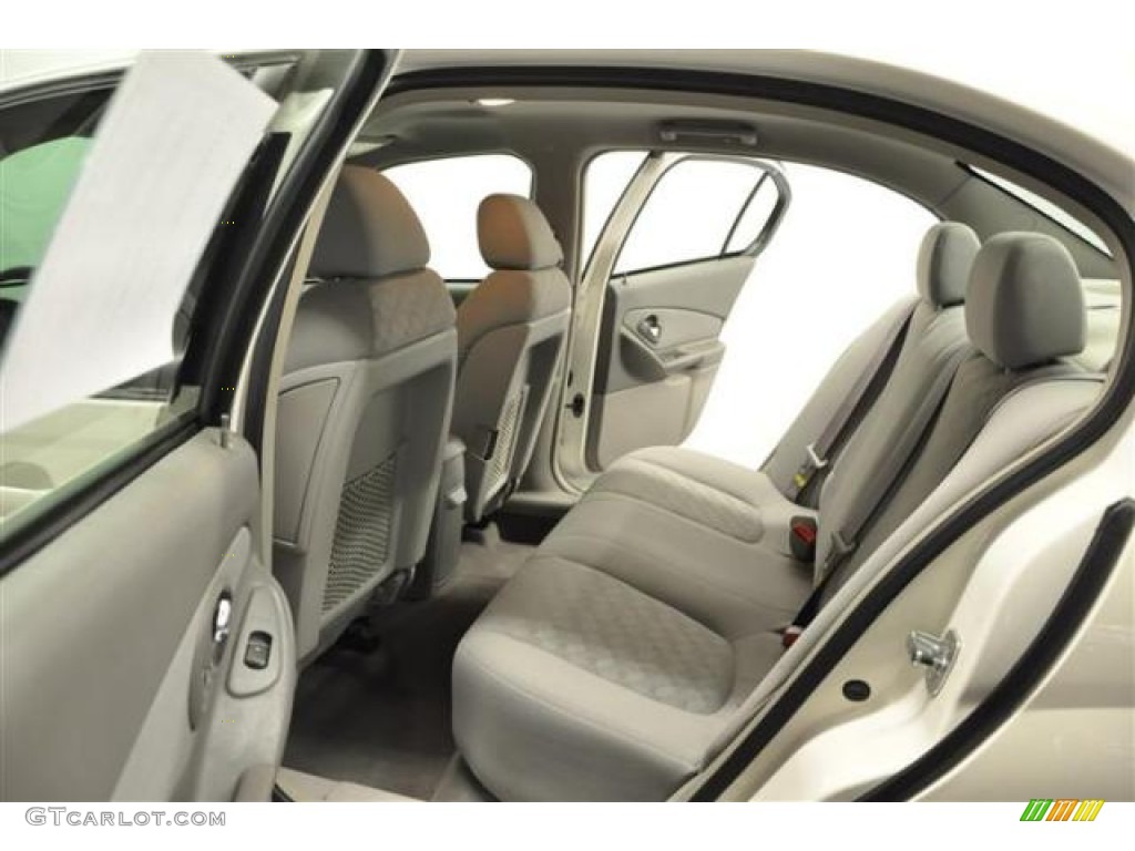 2005 Malibu LS V6 Sedan - White / Gray photo #21