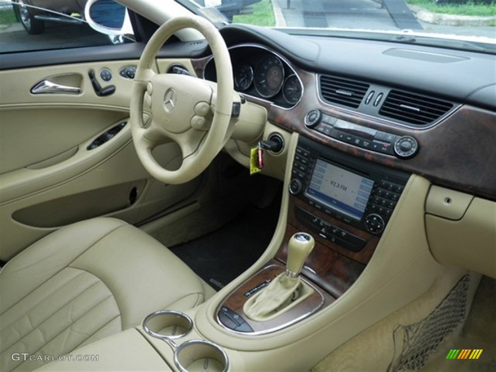 2006 CLS 500 - Alabaster White / Cashmere Beige photo #24