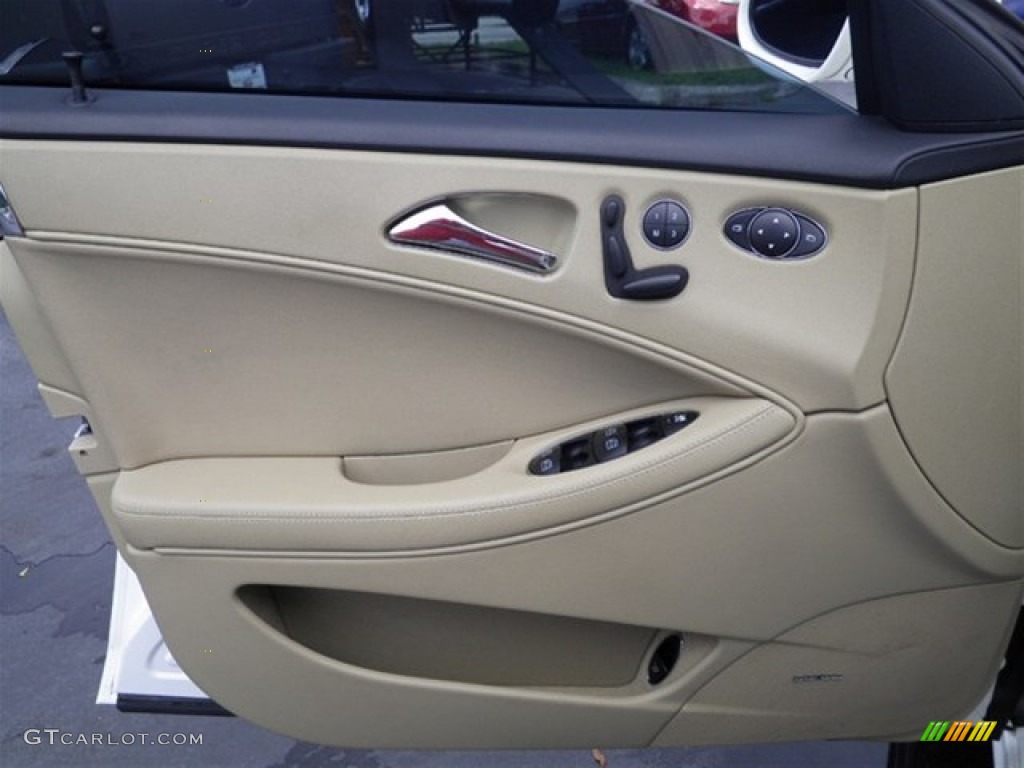 2006 CLS 500 - Alabaster White / Cashmere Beige photo #32