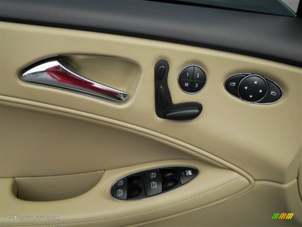 2006 CLS 500 - Alabaster White / Cashmere Beige photo #33