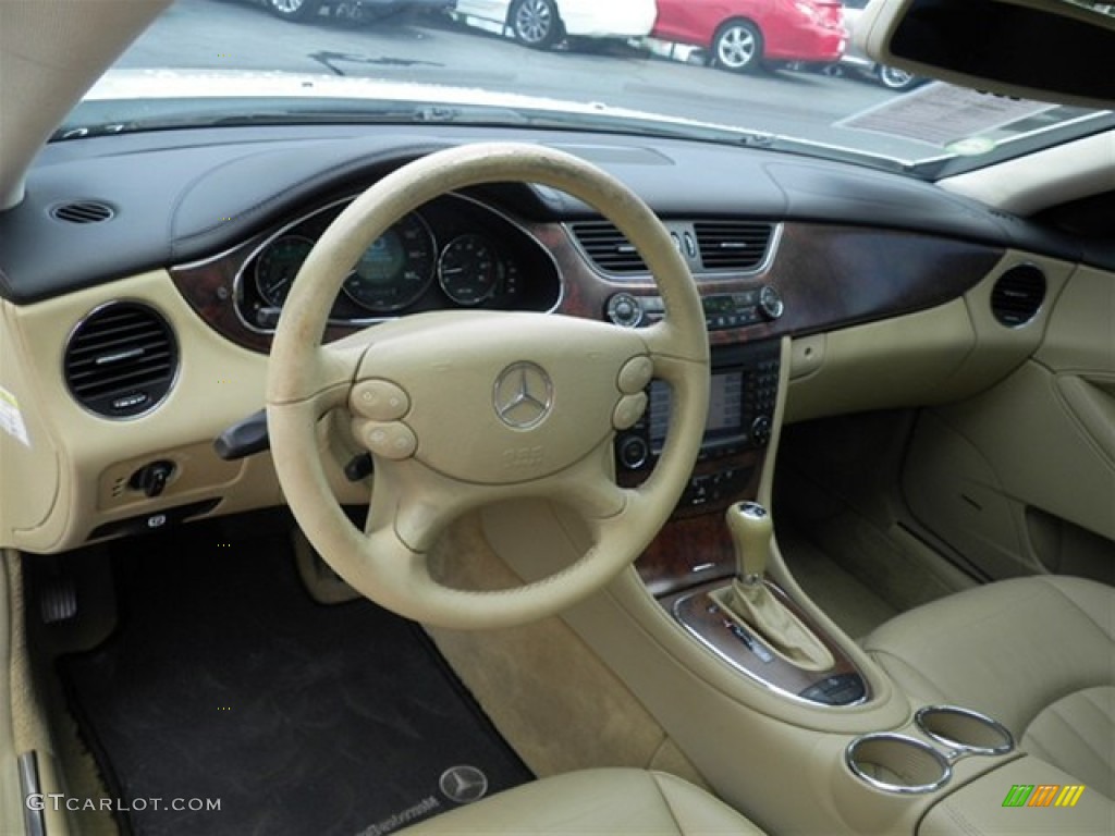 2006 CLS 500 - Alabaster White / Cashmere Beige photo #35