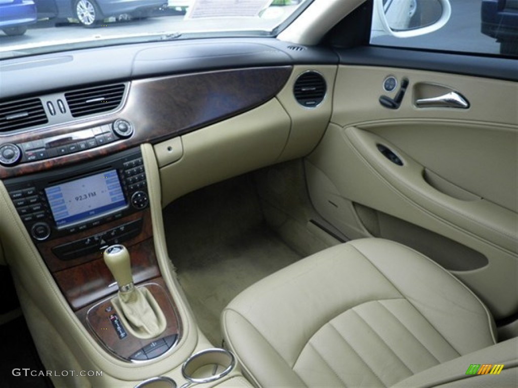 2006 CLS 500 - Alabaster White / Cashmere Beige photo #37