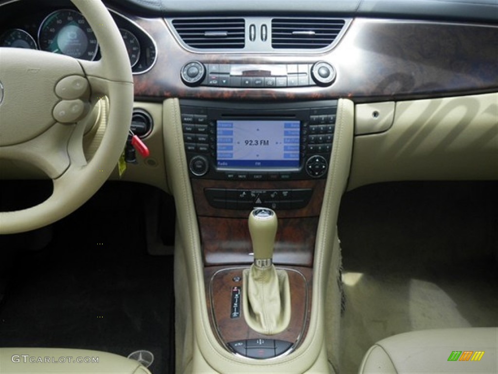 2006 CLS 500 - Alabaster White / Cashmere Beige photo #41