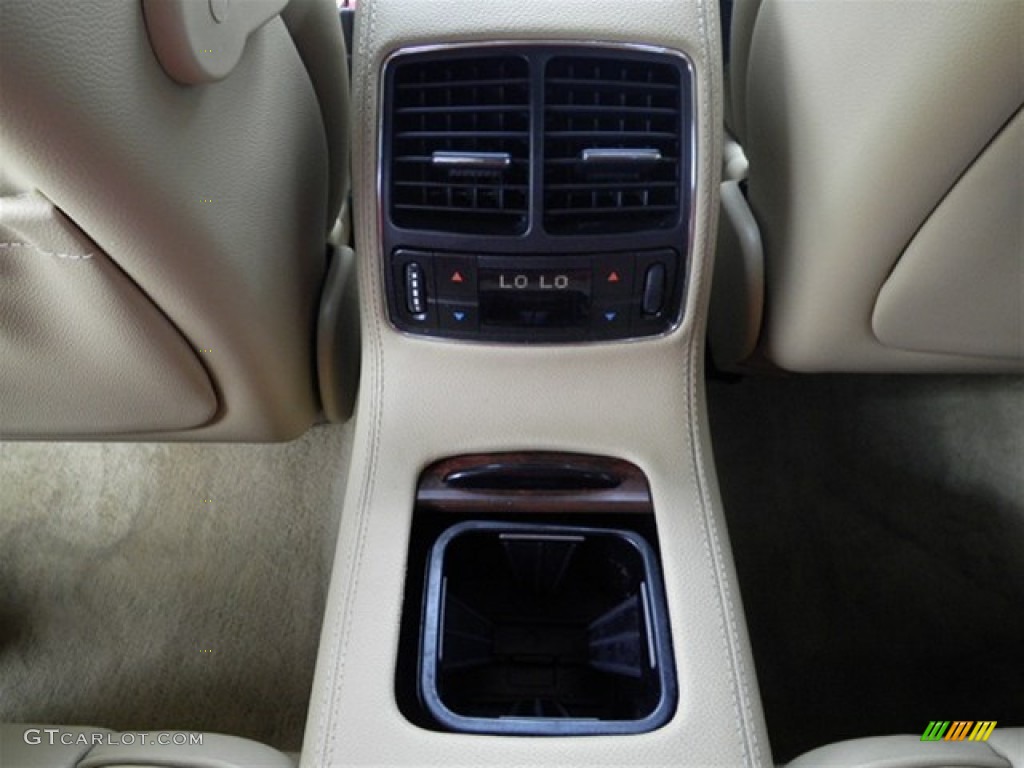 2006 CLS 500 - Alabaster White / Cashmere Beige photo #44