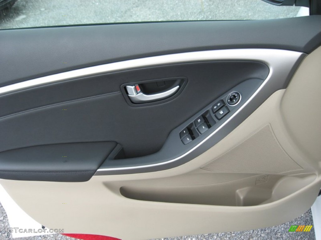 2013 Elantra GT - Monaco White / Beige photo #16