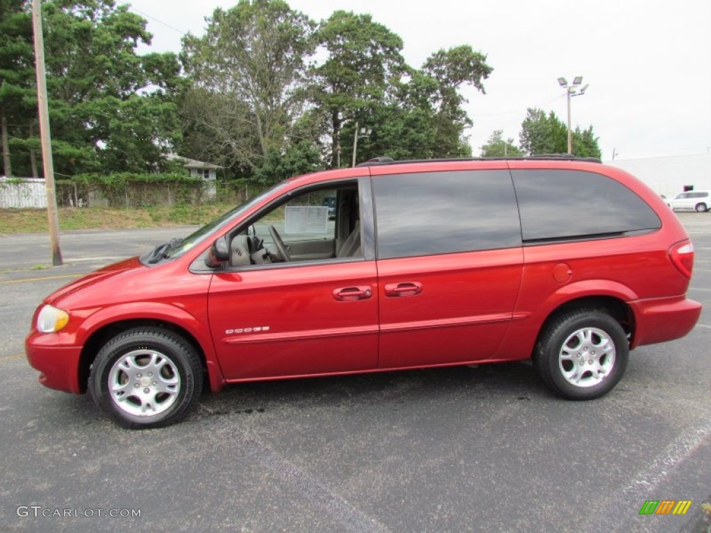 2001 Grand Caravan EX - Inferno Red Pearlcoat / Taupe photo #4