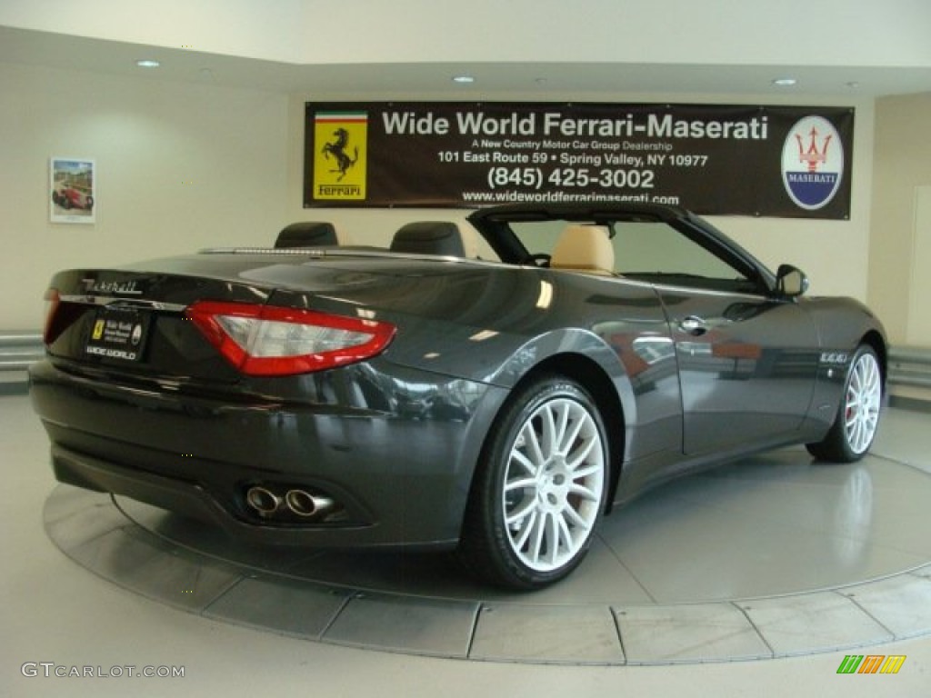 2013 GranTurismo Convertible GranCabrio - Grigio Granito (Dark Grey) / Pearl Beige photo #12