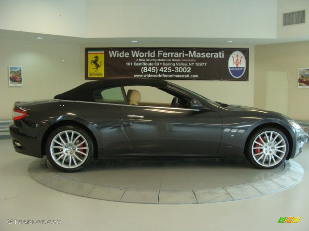 2013 GranTurismo Convertible GranCabrio - Grigio Granito (Dark Grey) / Pearl Beige photo #15