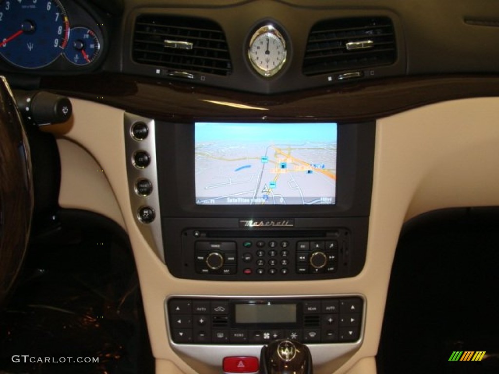 2013 GranTurismo Convertible GranCabrio - Grigio Granito (Dark Grey) / Pearl Beige photo #26