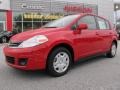 Red Alert - Versa 1.8 S Hatchback Photo No. 1