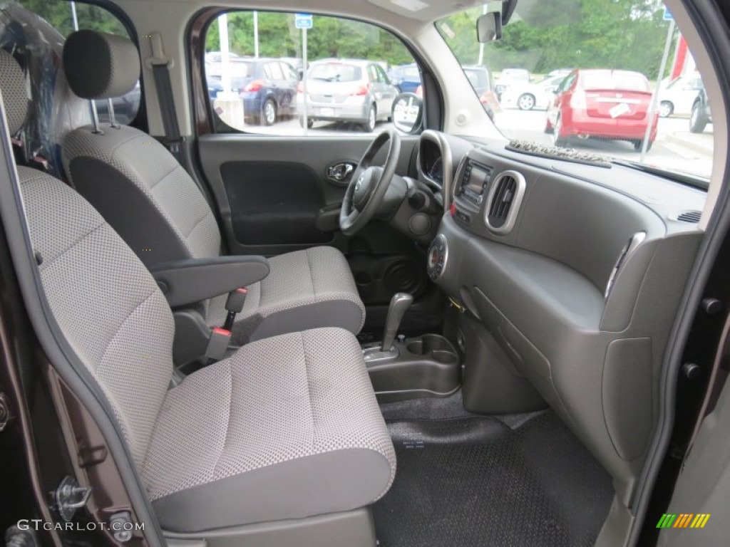 Black/Gray Interior 2010 Nissan Cube Krom Edition Photo #70444837