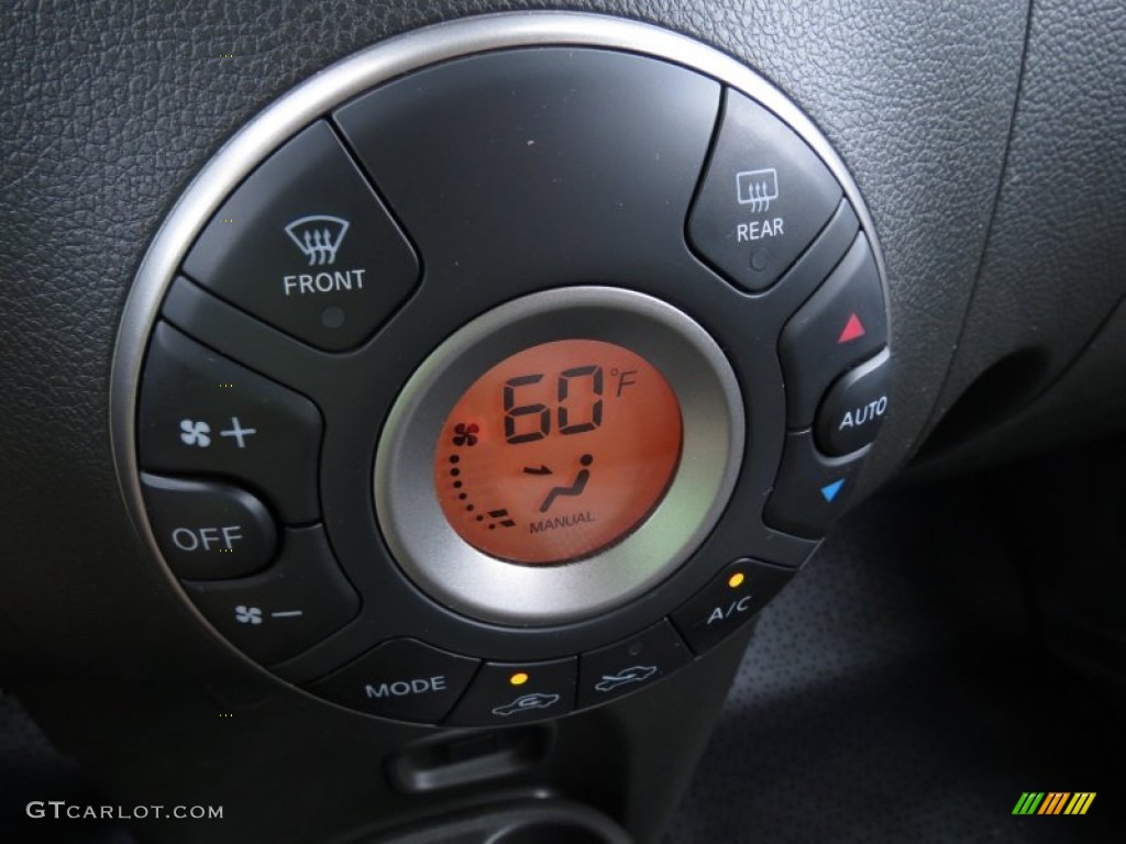 2010 Nissan Cube Krom Edition Controls Photo #70444909