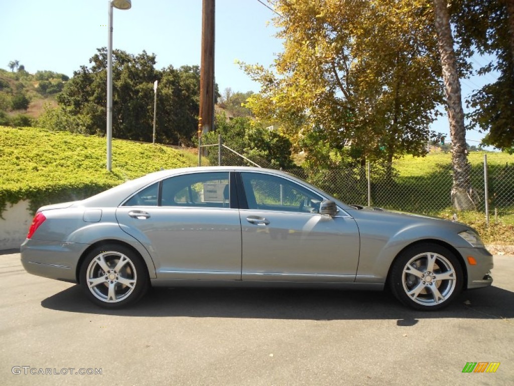 2013 S 550 Sedan - Andorite Grey Metallic / Black photo #3