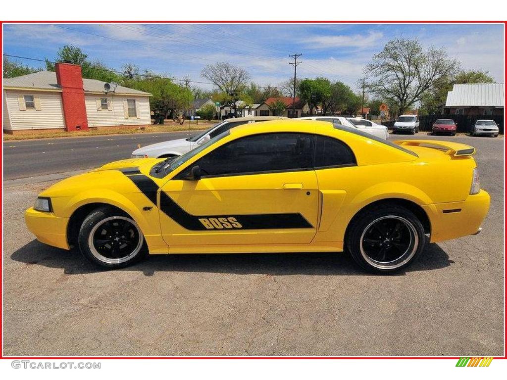 2001 Mustang GT Coupe - Zinc Yellow Metallic / Dark Charcoal photo #2