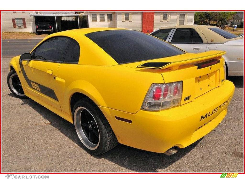 2001 Mustang GT Coupe - Zinc Yellow Metallic / Dark Charcoal photo #3