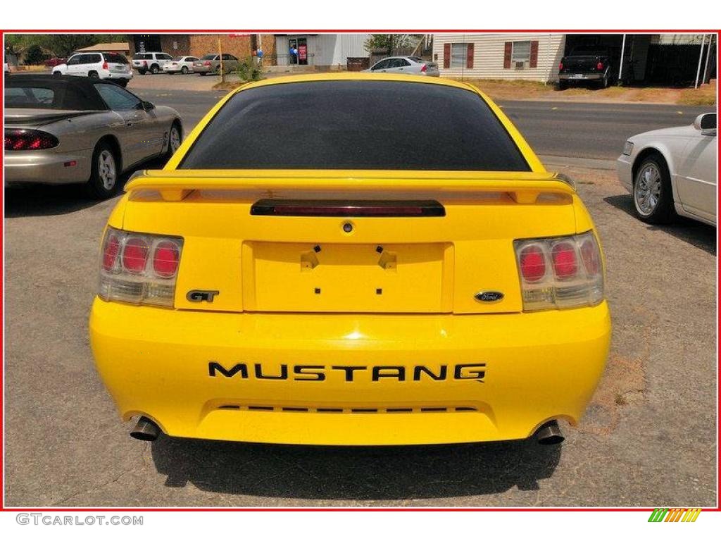 2001 Mustang GT Coupe - Zinc Yellow Metallic / Dark Charcoal photo #4